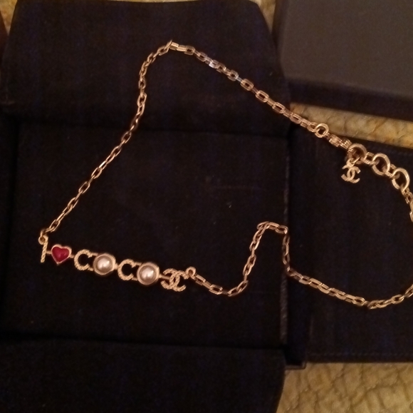 Authentic 2017 Chanel Necklace - Picture 4 of 11